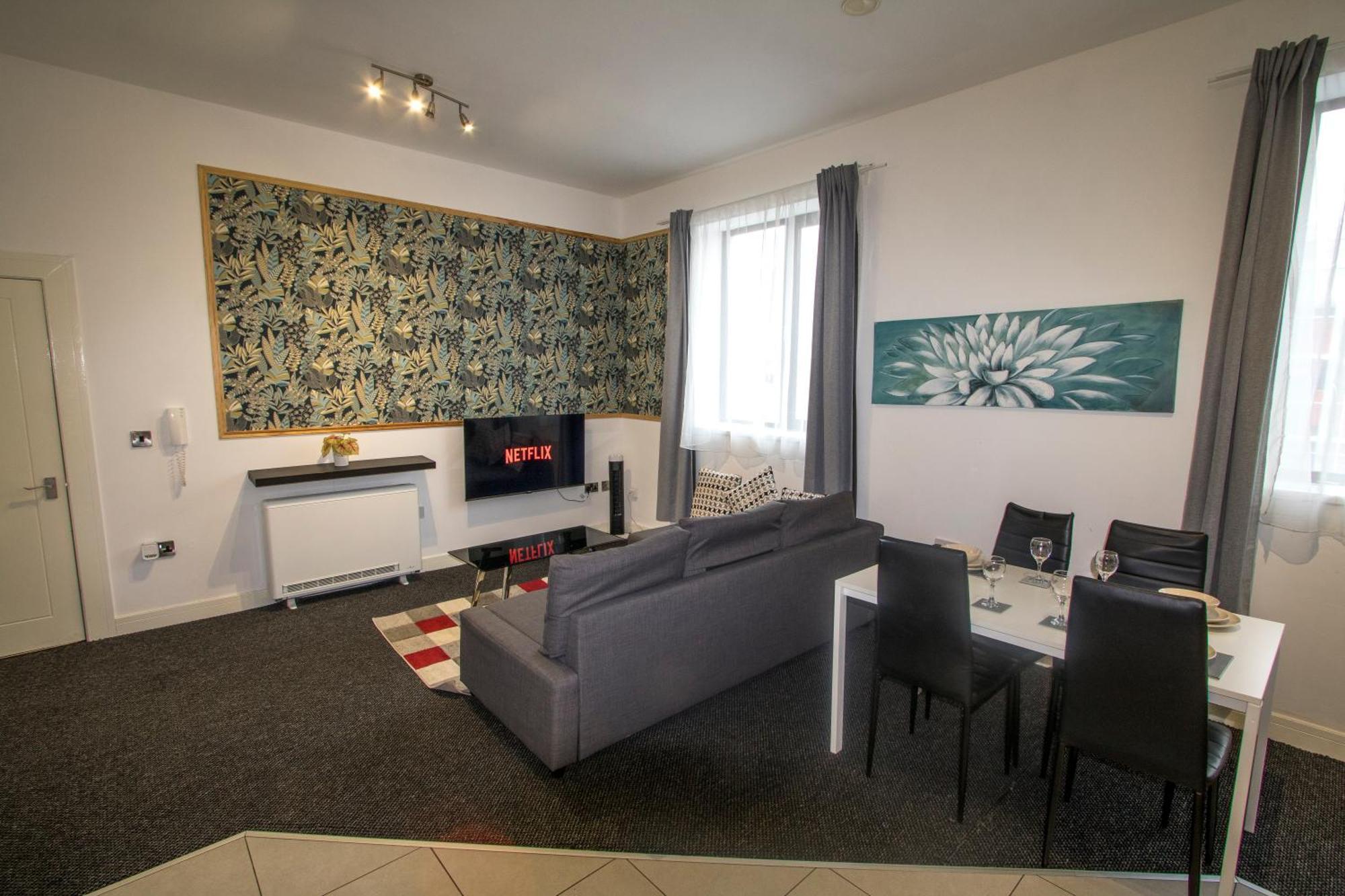 Ideal For Groups - 2 Bedroom Apartment - Free Parking, Transit Links, Close To Stadiums Manchester Esterno foto
